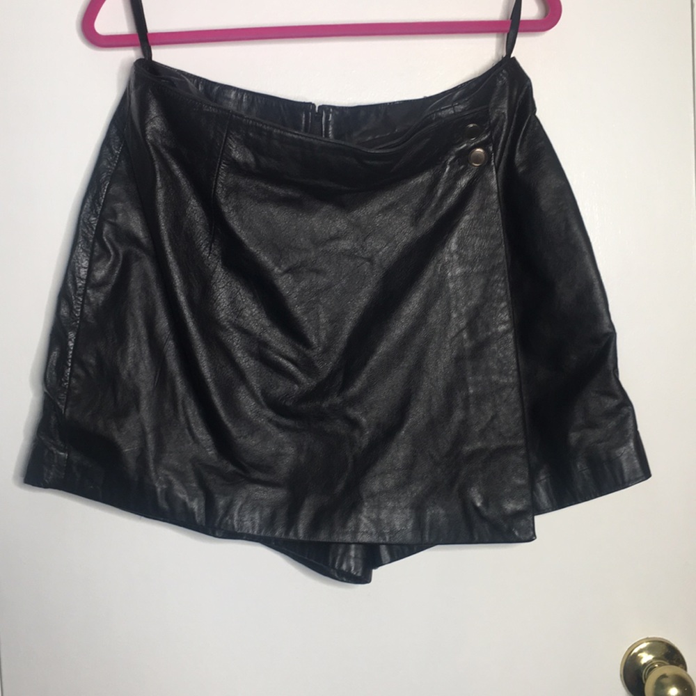 Leather skirt/shorts